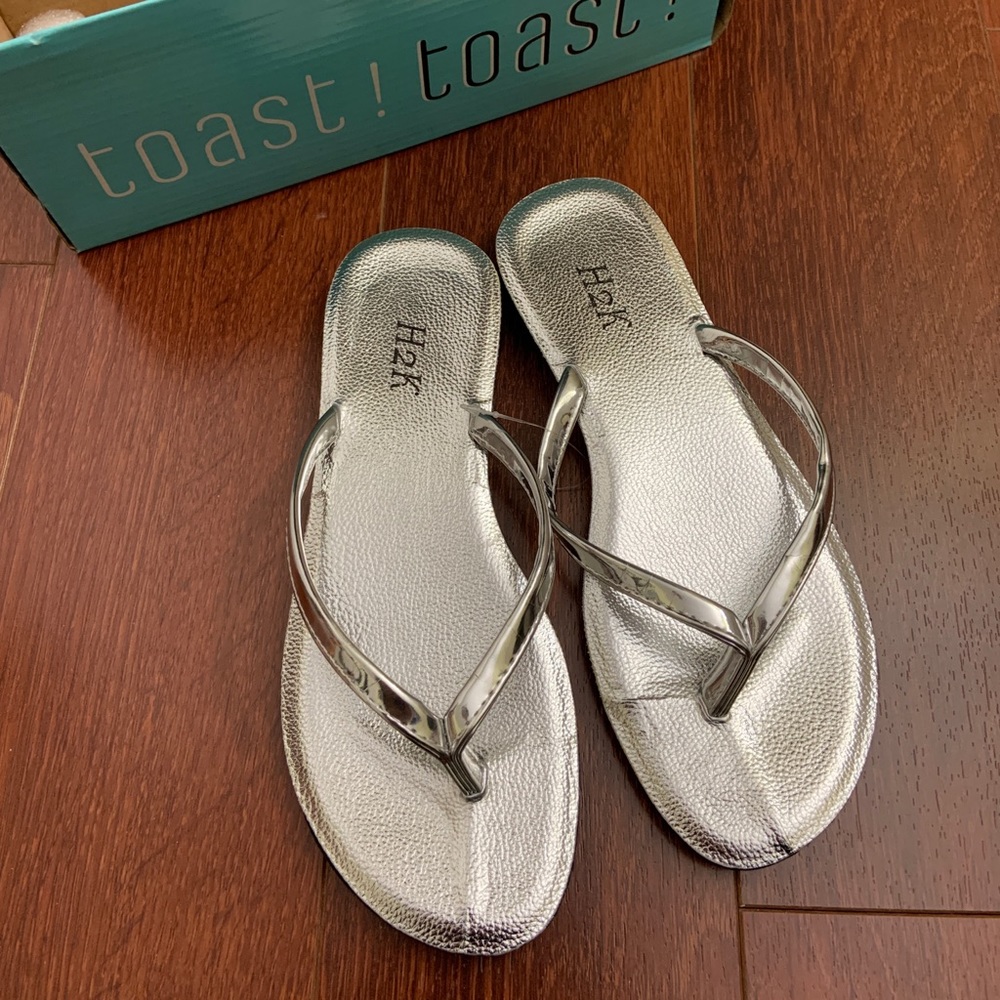 Silver flip-flops - Picture 3 of 4
